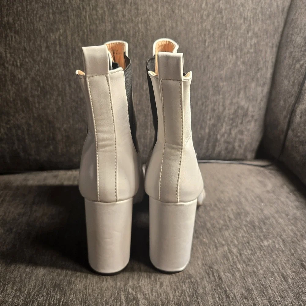 Chase + Chloe White Pointed Toe Block Heel Chelsea Ankle Boots Womens 8.5 DEBI-1